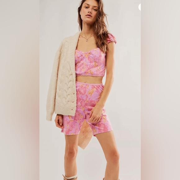 Free People‎ Crop Top and Bike Shorts Floral 2-piece Matching Set - Picture 1 of 11